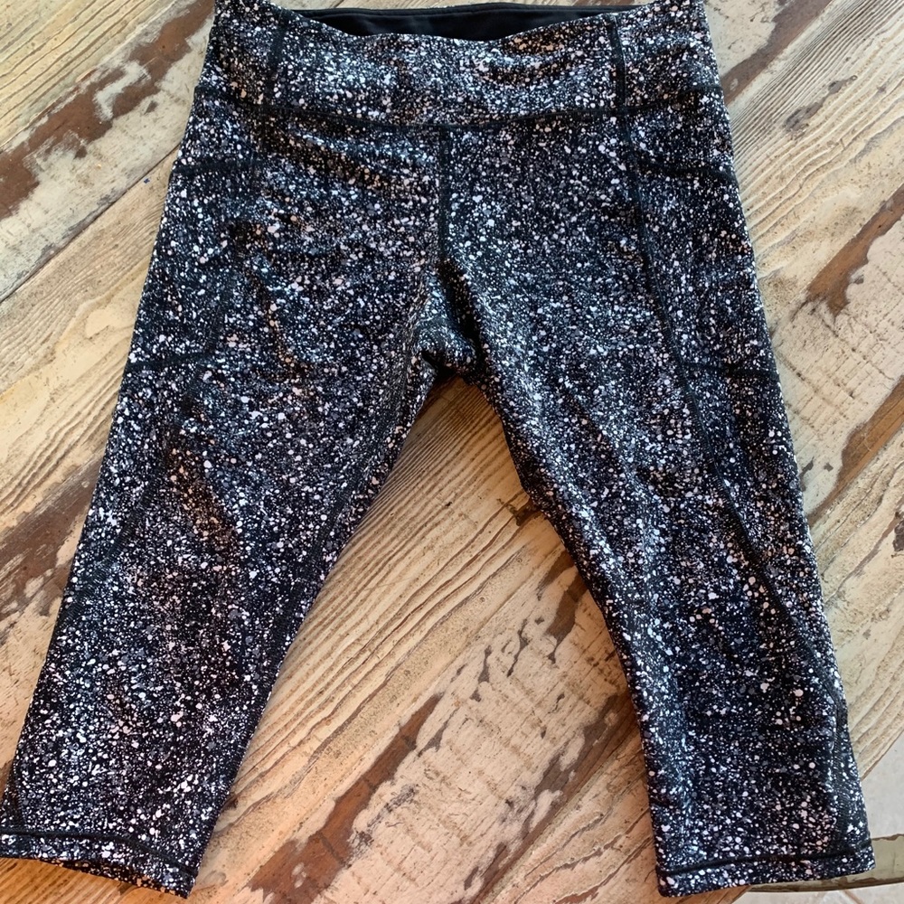 Lulu size 8 crops EUC